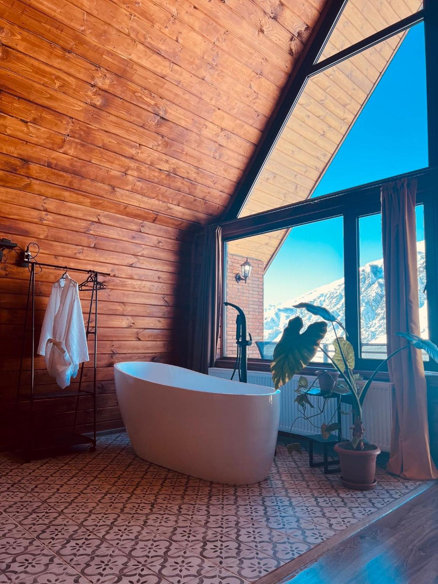 Kera Cottages Kazbegi エクステリア 写真