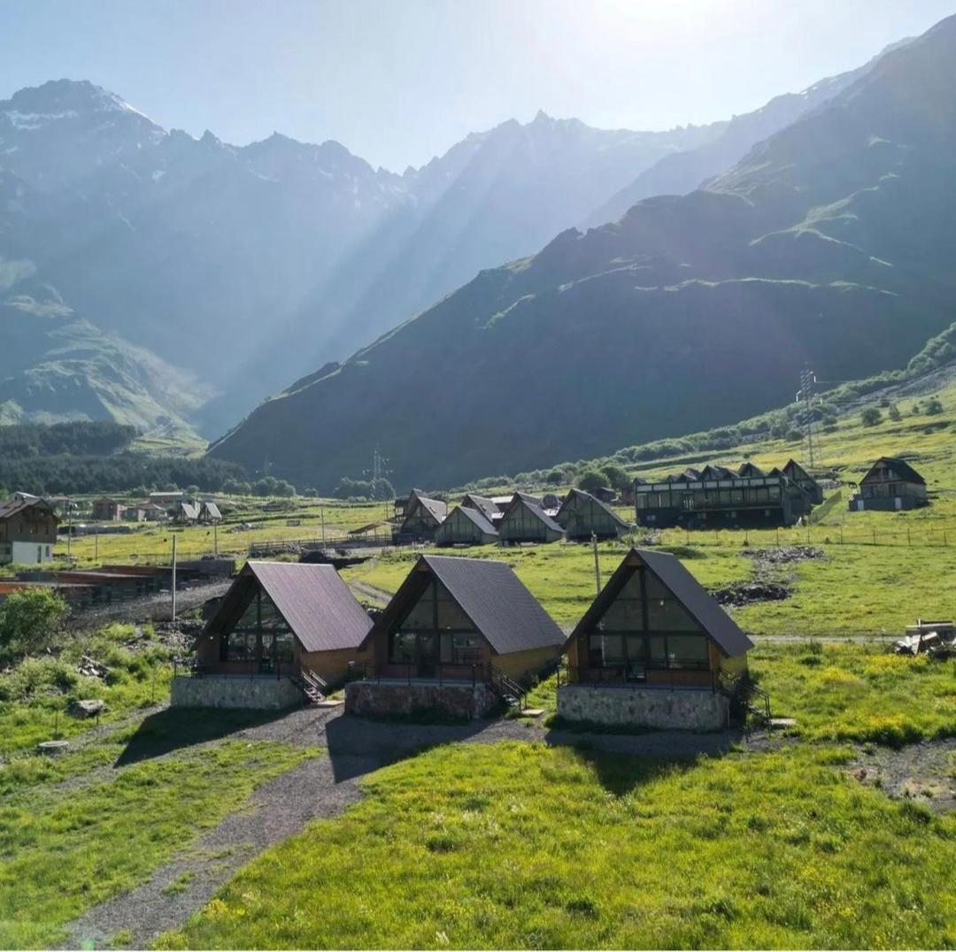 Kera Cottages Kazbegi エクステリア 写真