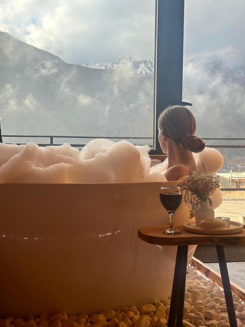 Kera Cottages Kazbegi エクステリア 写真