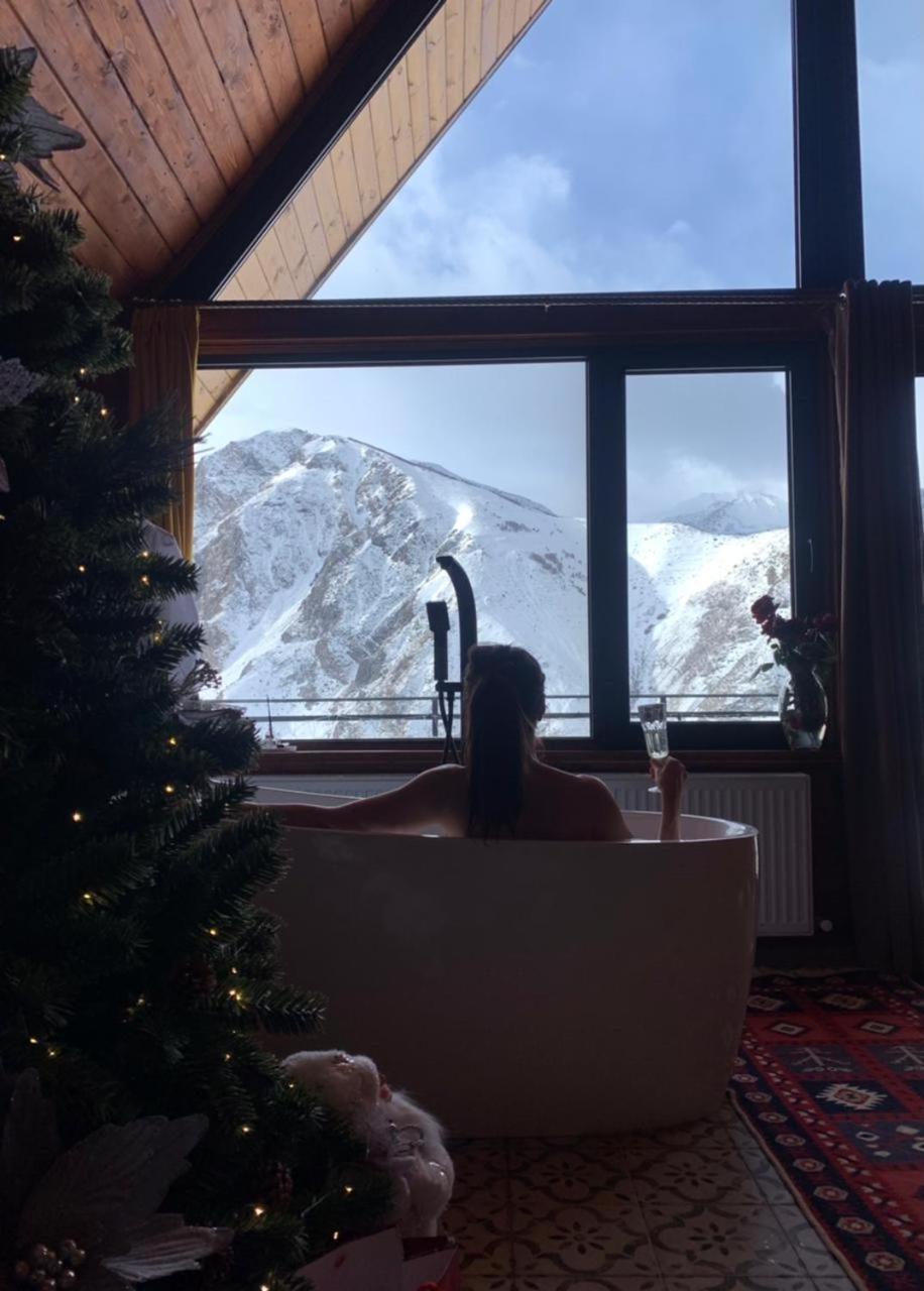 Kera Cottages Kazbegi エクステリア 写真